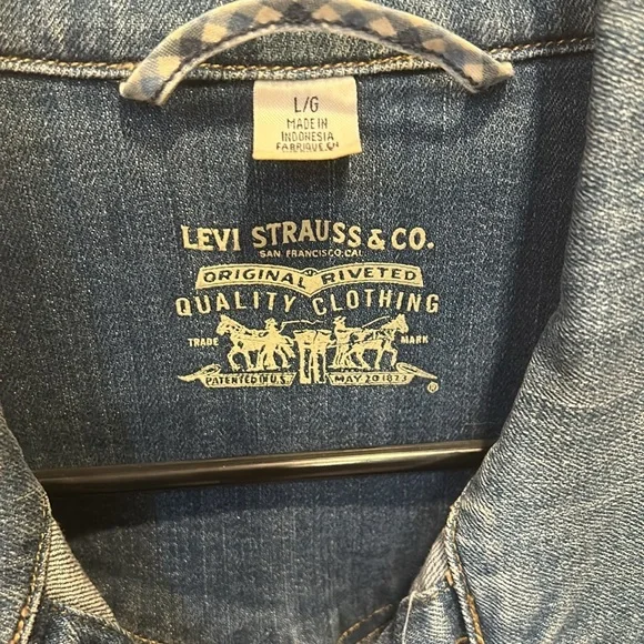 Levi’s Jean jacket - Picture 2 of 6